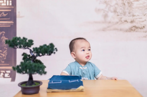 桦甸满月宝宝放屁臭 桦甸满月宝宝放屁臭